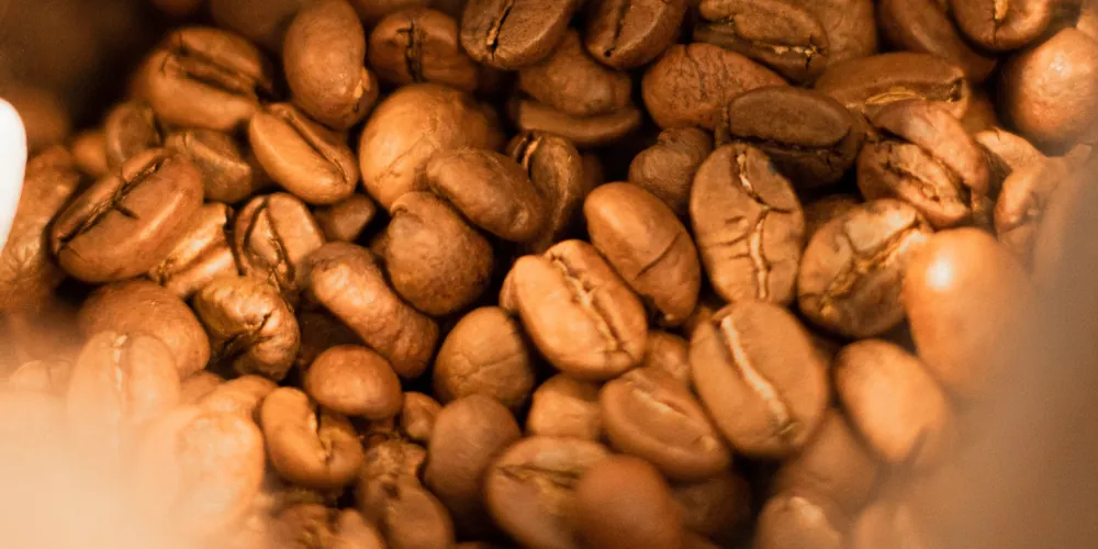 Świeżo palone ziarna kawy Arabica z bliska